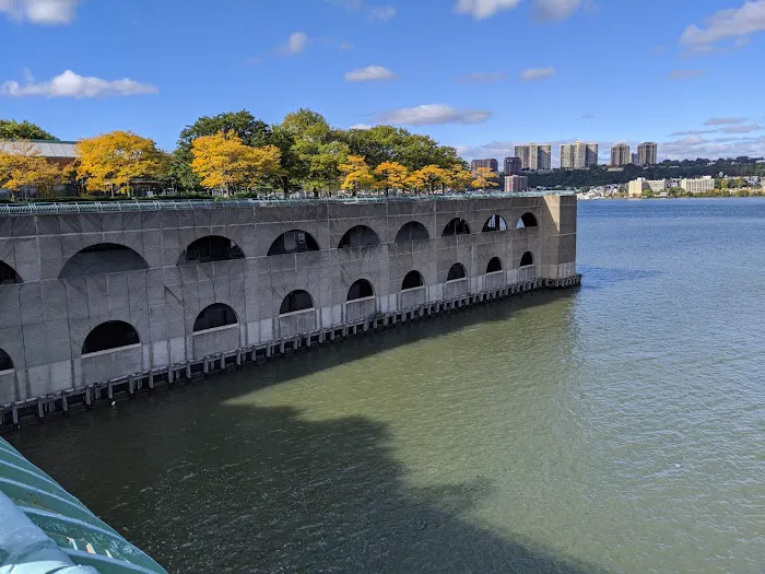 Riverbank State Park Picture 4