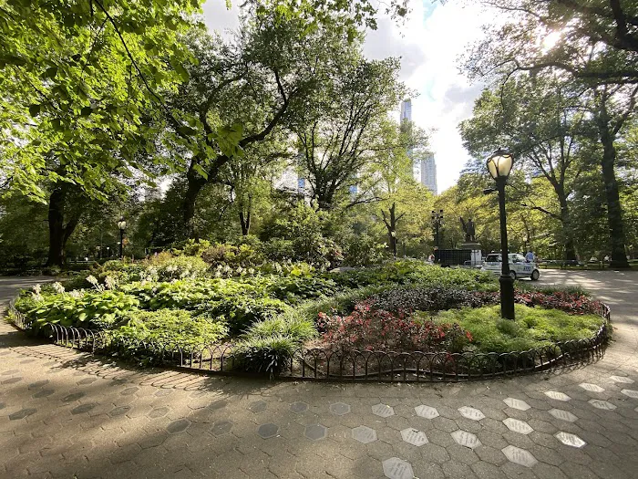 Olmsted Flower Bed Picture 7