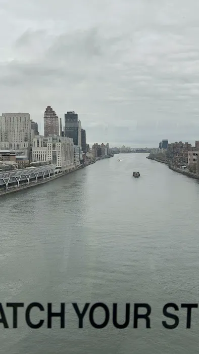 Roosevelt island tram Picture 5