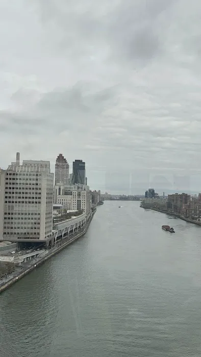 Roosevelt island tram Picture 3