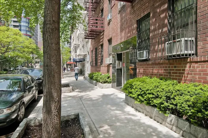 Midtown East Apartment Picture 2