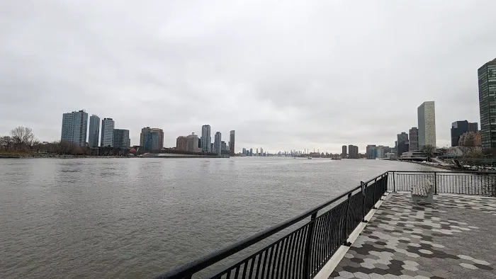 East River Esplanade Picture 5