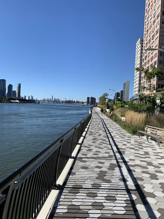 East River Esplanade Picture 6