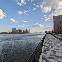 Sutton Place Park South ico