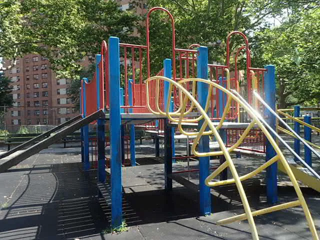 Playground One Twenty Five CXXV Picture 9