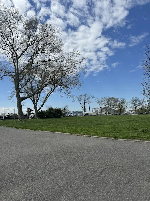 Asser Levy Park Picture 2