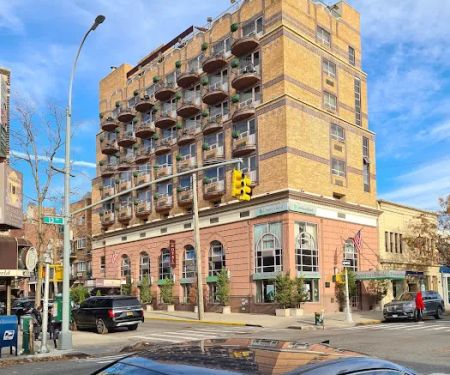 Avenue Plaza Hotel
