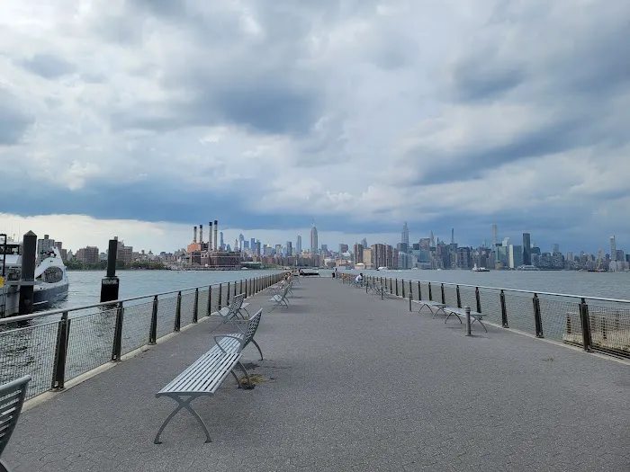 North 5th Street Pier and Park Picture 5