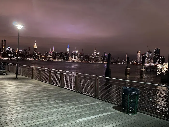 North 5th Street Pier and Park Picture 8