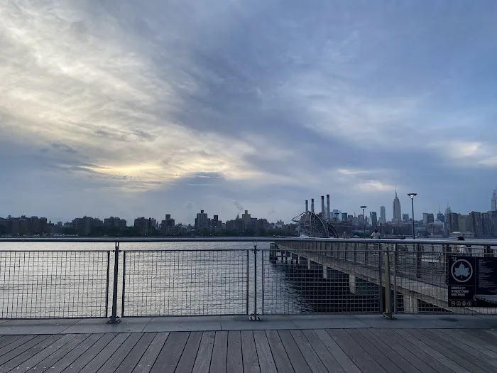 North 5th Street Pier and Park Picture 4