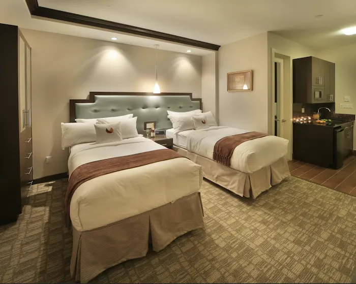 Aura Hotel Brooklyn Picture 8