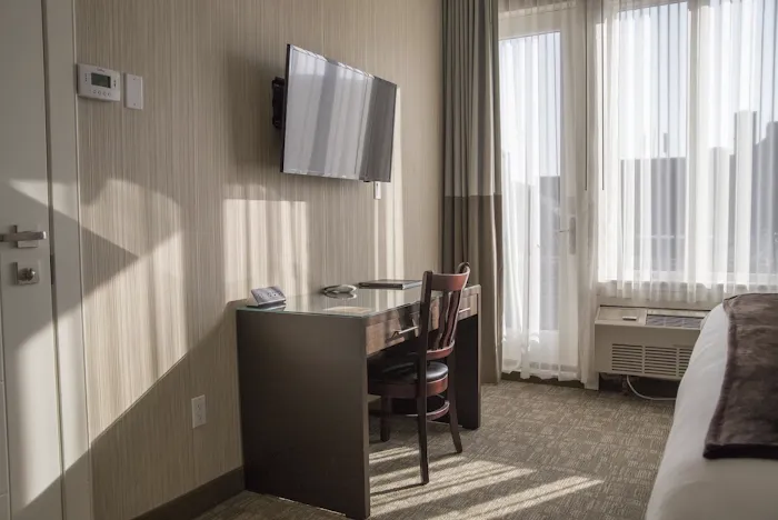 Aura Hotel Brooklyn Picture 10