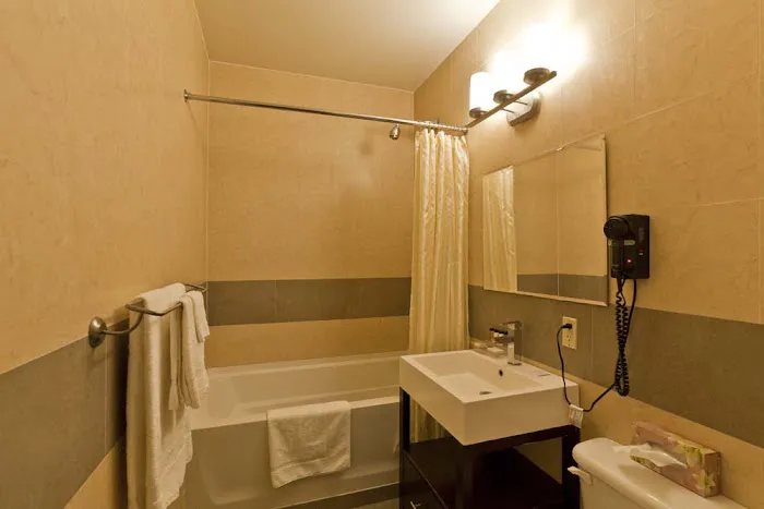 Pointe Plaza Hotel Picture 3