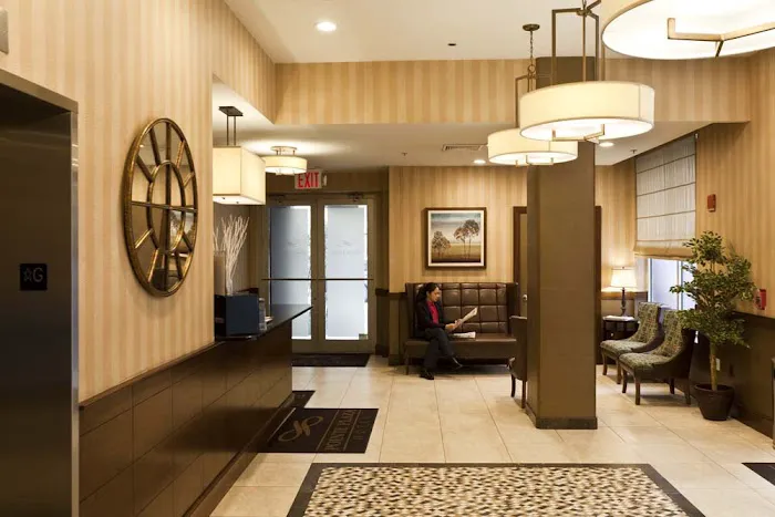 Pointe Plaza Hotel Picture 10