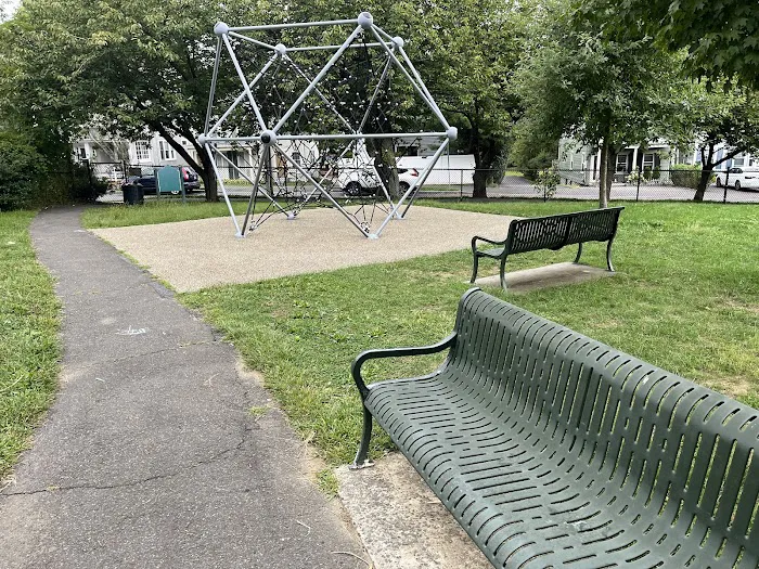 William Street Park & Playground Picture 6