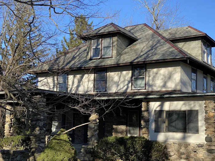Moorehead Manor Picture 1