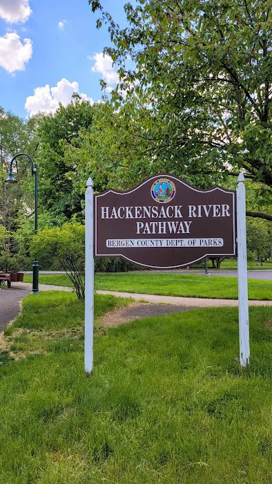 Hackensack River Pathway Picture 6