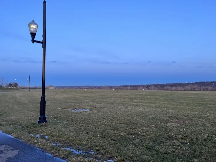 Pavilion Overpeck park Picture 3