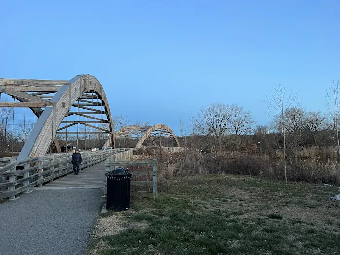 Pavilion Overpeck park Picture 7