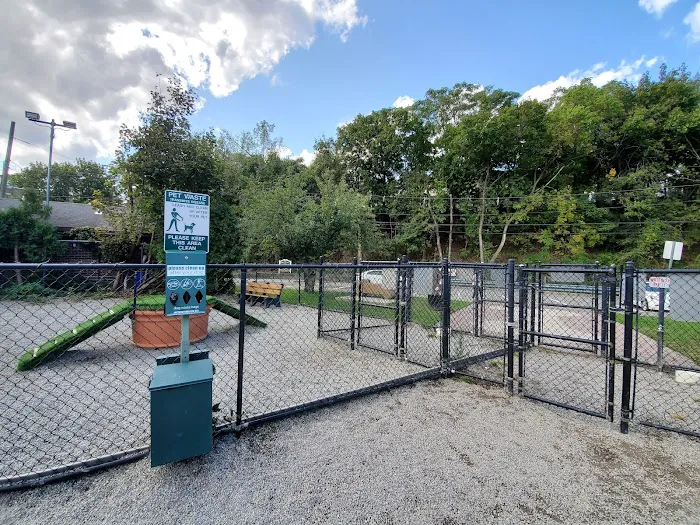Fort Lee Dog Park Picture 4