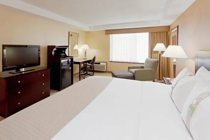 Armoni Inn and Suites Picture 3