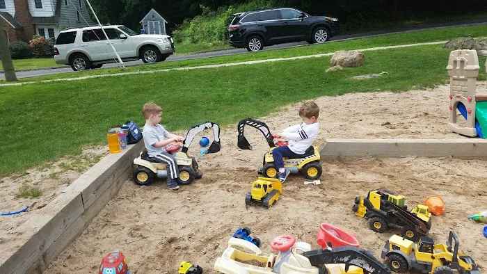 Roselle Park & Playground Picture 6