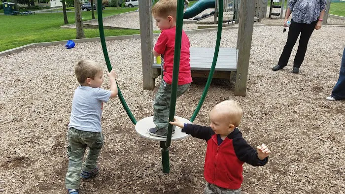 Roselle Park & Playground Picture 7