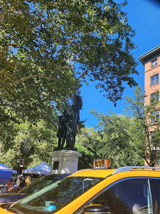 Lafayette Square Picture 10