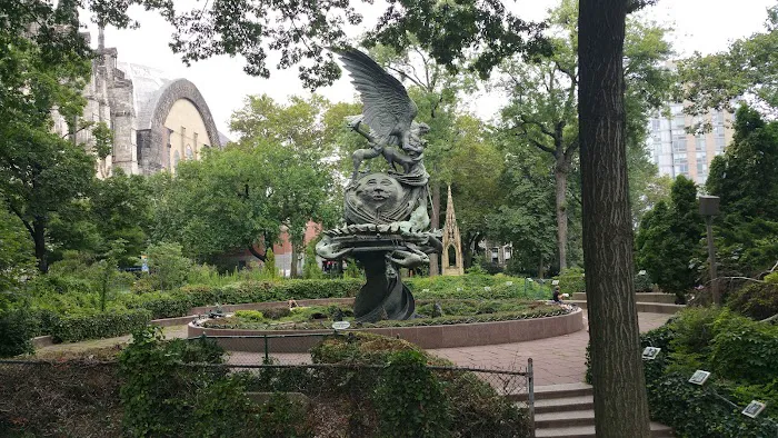 Peace Fountain by Greg Wyatt Picture 3