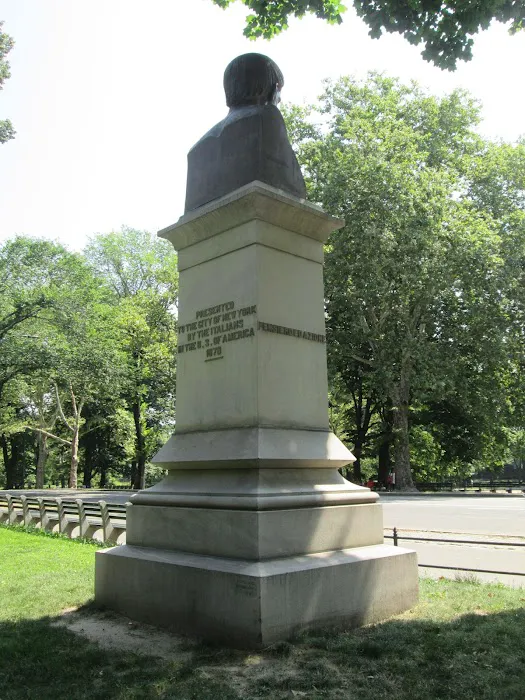 Runners' Grove Picture 4