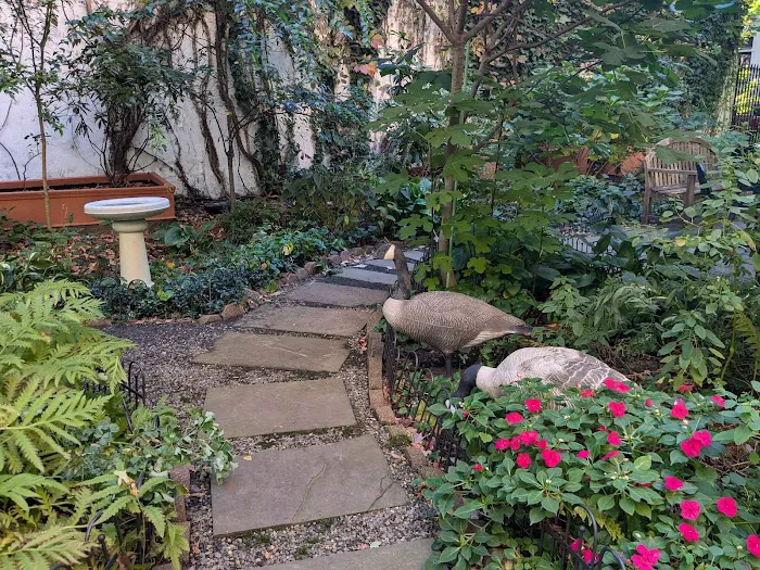 West 87th St. Park & Garden Picture 3