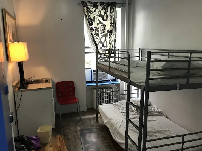 Central Park West Hostel Picture 3