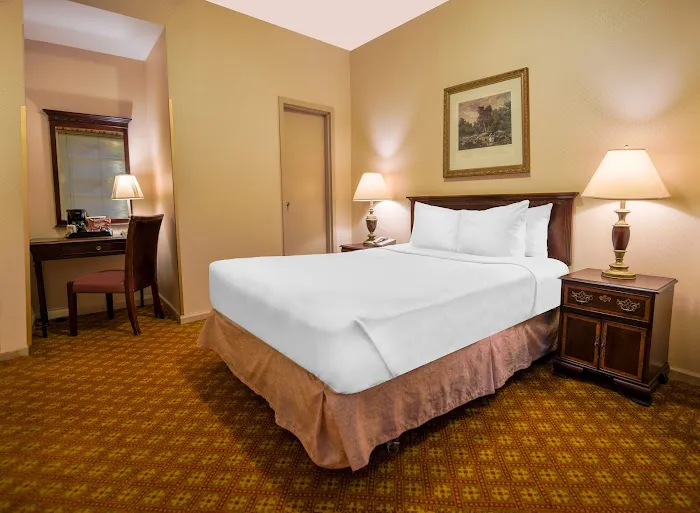 Night Hotel Broadway Picture 8
