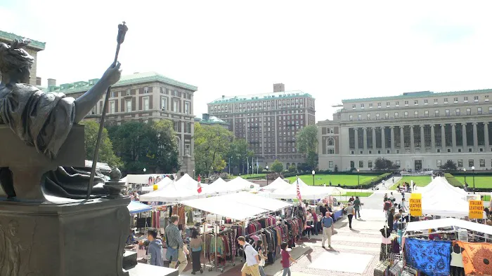 Low Plaza Picture 5