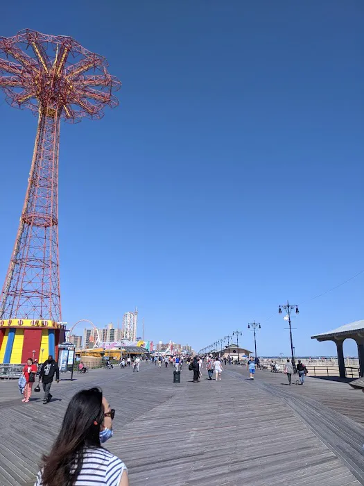 Coney Island Boardwalk Garden Picture 2
