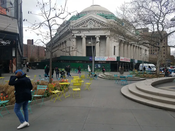 Alben Square Picture 9