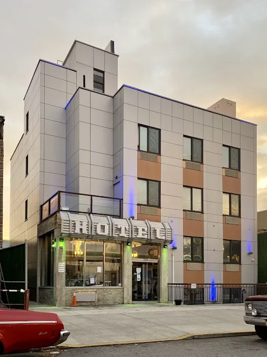 Umbrella Hotel Brooklyn Picture 3