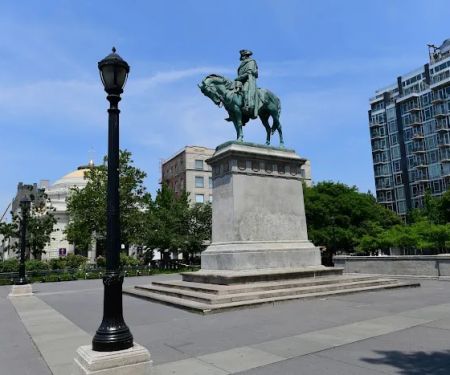 Continental Army Plaza