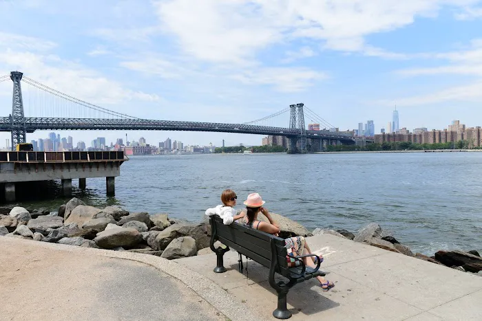 Grand Ferry Park Picture 5