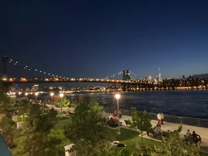 Grand Ferry Park Picture 8
