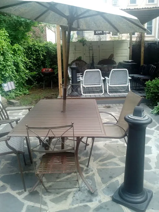 Yellow Block Bed & Breakfast Picture 1