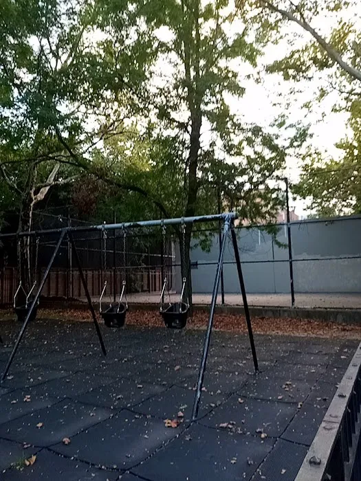 Washington Hall Park Picture 4