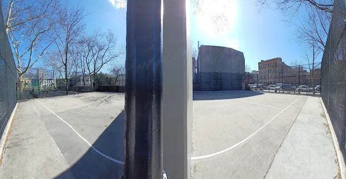 Washington Hall Park Picture 5
