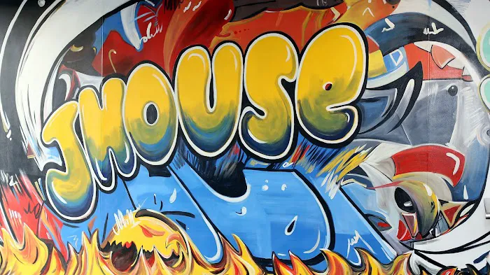 The J House Greenwich Picture 6