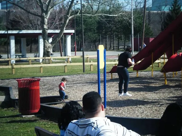 Veteran's Park Picture 8