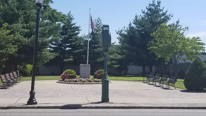 Veterans Park Picture 4