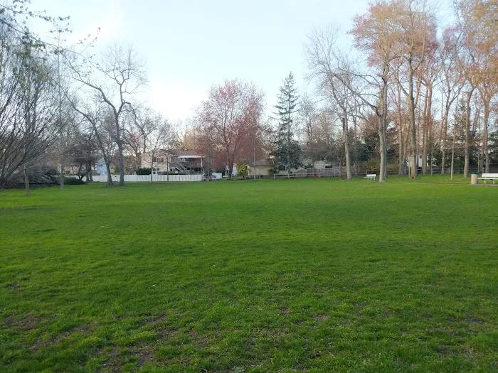 Besen Park Picture 6