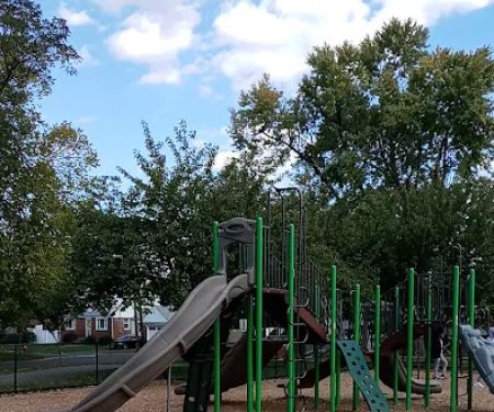 Maywood Memorial Park