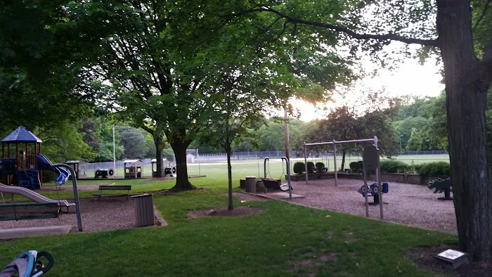 Petruska Park Picture 6