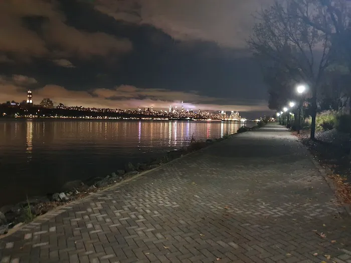 Edgewater Dog Park Picture 3